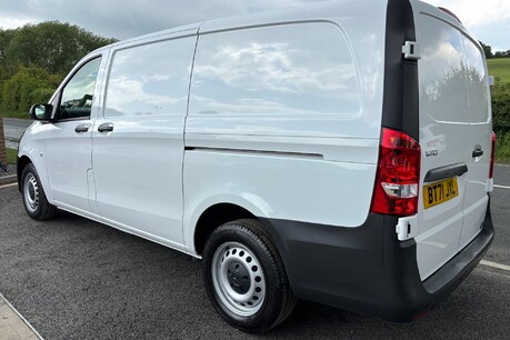 Mercedes-Benz Vito 2.0 114 9g-Tronic Progressive L2 Panel Van - Air Con 6