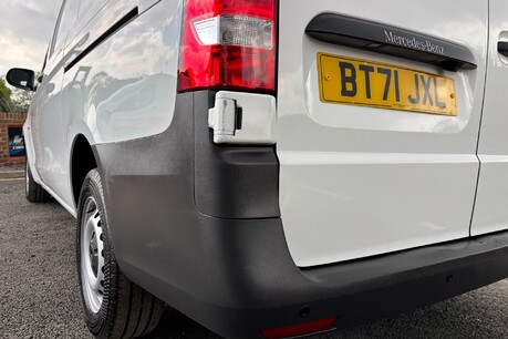 Mercedes-Benz Vito 2.0 114 9g-Tronic Progressive L2 Panel Van - Air Con 26