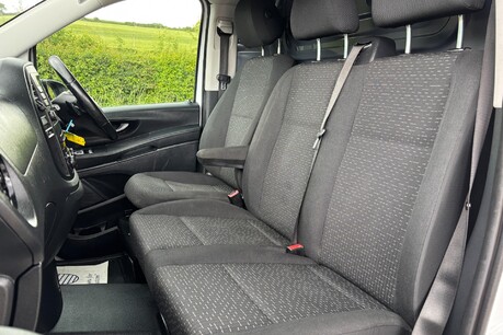 Mercedes-Benz Vito 2.0 114 9g-Tronic Progressive L2 Panel Van - Air Con 29