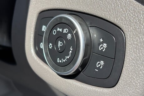Ford Transit Connect 200 L1 Limited 120 ps Tdci Panel Van - Selectshift Auto - Sat Nav 42