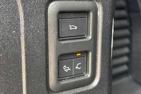 Land Rover Defender 90 Hard Top MHEV Panel Van - 3 Seater - Ex Land Rover UK Vehicle 38
