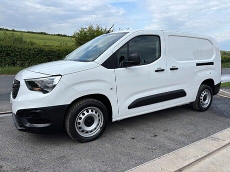 Vauxhall Combo L2H1 2300 Dynamic 100hp Cdti Panel Van - Air Con
