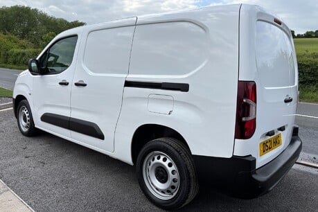 Vauxhall Combo L2H1 2300 Dynamic 100hp Cdti Panel Van - Air Con 6
