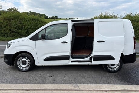 Vauxhall Combo L2H1 2300 Dynamic 100hp Cdti Panel Van - Air Con 9