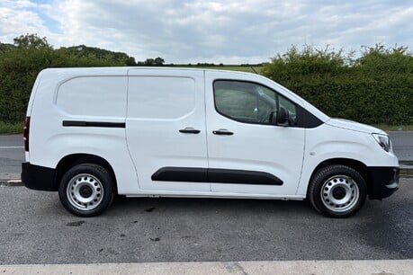 Vauxhall Combo L2H1 2300 Dynamic 100hp Cdti Panel Van - Air Con 11