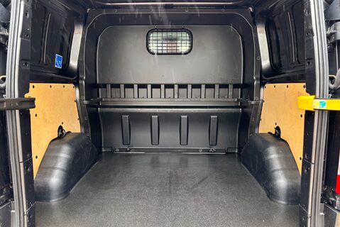 Ford Transit Custom 320 L1 Limited 170 ps Selectshift DCIV - Sat Nav / Adaptive Cruise 14