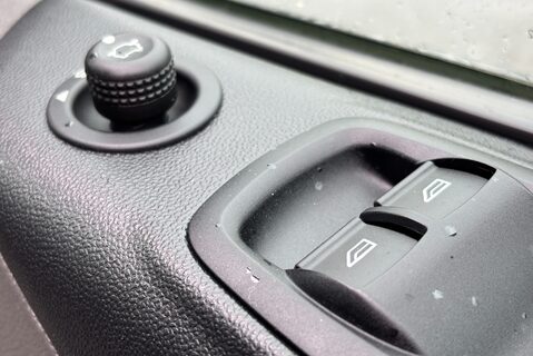 Ford Transit Custom 320 L1 Limited 170 ps Selectshift DCIV - Sat Nav / Adaptive Cruise 49