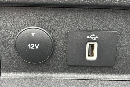 Ford Transit Custom 320 L1 Limited 170 ps Selectshift DCIV - Sat Nav / Adaptive Cruise 36