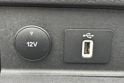 Ford Transit Custom 320 L1 Limited 170 ps Selectshift DCIV - Sat Nav / Adaptive Cruise 36