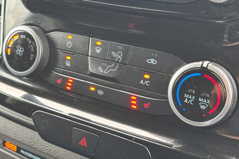 Ford Transit Custom 320 L1 Limited 170 ps Selectshift DCIV - Sat Nav / Adaptive Cruise 23