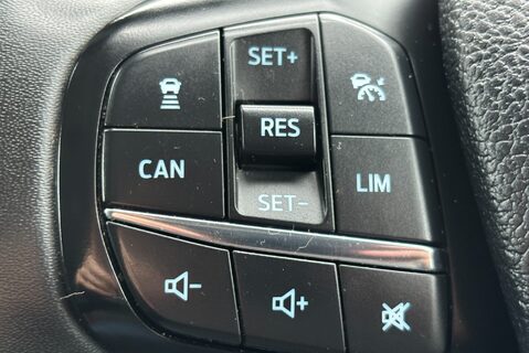 Ford Transit Custom 320 L1 Limited 170 ps Selectshift DCIV - Sat Nav / Adaptive Cruise 25