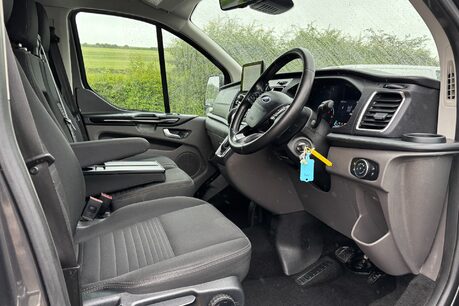 Ford Transit Custom 320 L1 Limited 170 ps Selectshift DCIV - Sat Nav / Adaptive Cruise 20