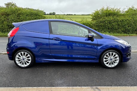 Ford Fiesta Sport TDCI - Heated Seats 8
