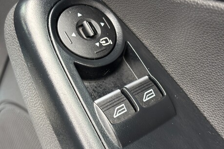 Ford Fiesta Sport TDCI - Heated Seats 38