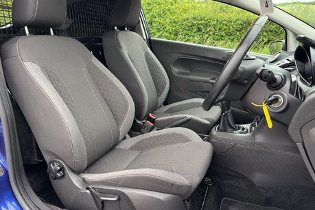 Ford Fiesta Sport TDCI - Heated Seats 27
