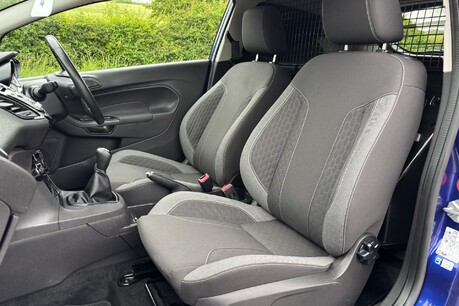 Ford Fiesta Sport TDCI - Heated Seats 25