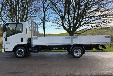Isuzu Grafter N35.125T Dropside Truck 7