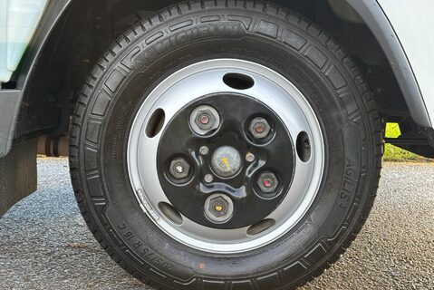 Isuzu Grafter N35.125T Dropside Truck 26