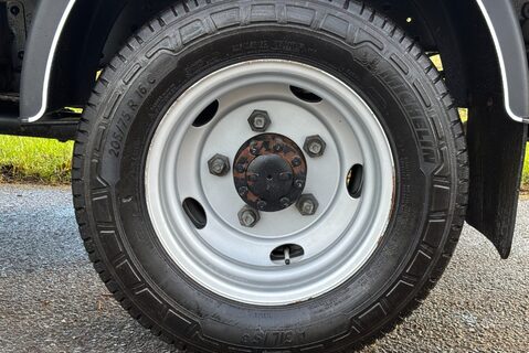 Isuzu Grafter N35.125T Dropside Truck 25