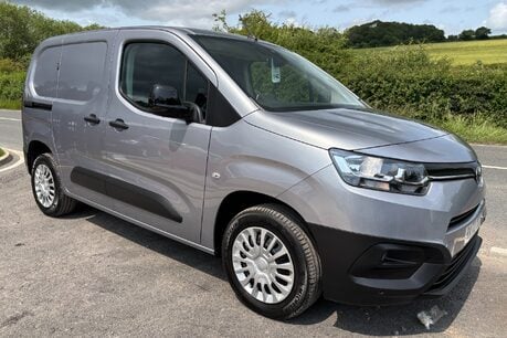 Toyota Proace City L1 Icon 100 Panel Van - Twin Side Loading Doors 5