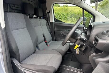 Toyota Proace City L1 Icon 100 Panel Van - Twin Side Loading Doors 32