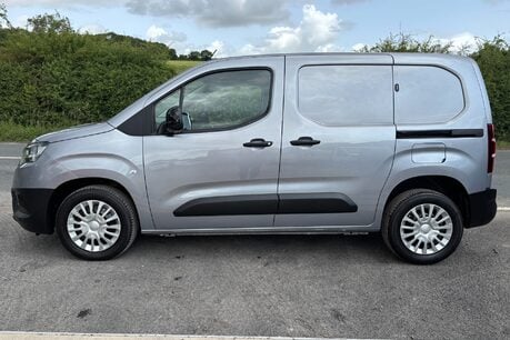 Toyota Proace City L1 Icon 100 Panel Van - Twin Side Loading Doors 8