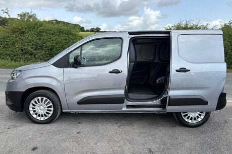 Toyota Proace City L1 Icon 100 Panel Van - Twin Side Loading Doors 9