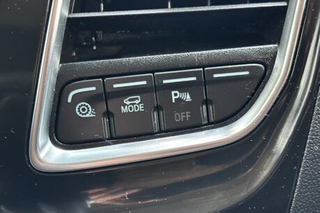 Ford Transit Custom 320 L2 H1 170 ps Limited DCIV Selectshift Auto 46