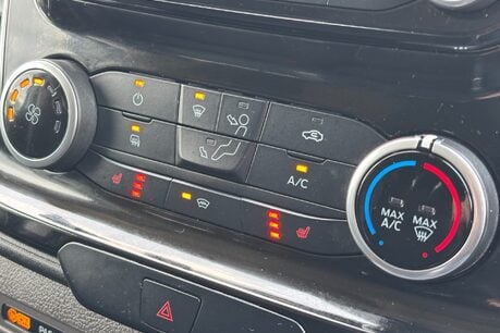 Ford Transit Custom 320 L2 H1 170 ps Limited DCIV Selectshift Auto 23