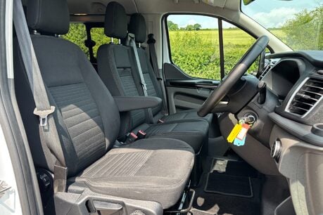 Ford Transit Custom 320 L2 H1 170 ps Limited DCIV Selectshift Auto 33