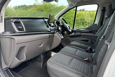 Ford Transit Custom 320 L2 H1 170 ps Limited DCIV Selectshift Auto 17
