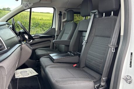 Ford Transit Custom 320 L2 H1 170 ps Limited DCIV Selectshift Auto 32