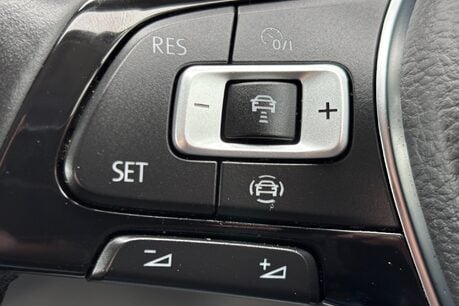 Volkswagen Crafter CR35 177 ps Tdi Trendline 4Motion DSG Panel Van - Diff Lock 37