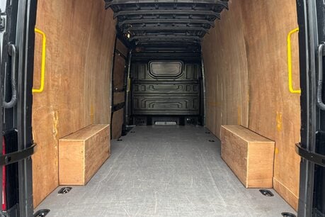 Volkswagen Crafter CR35 177 ps Tdi Trendline 4Motion DSG Panel Van - Diff Lock 14