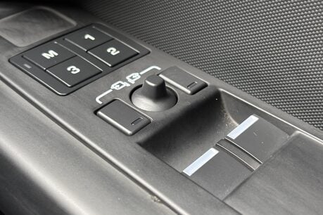 Land Rover Defender 90 D350 X-Dynamic HSE Auto 4WD Euro 6 (S/S) 47