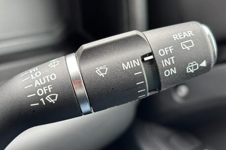 Land Rover Defender 90 D350 X-Dynamic HSE Auto 4WD Euro 6 (S/S) 44