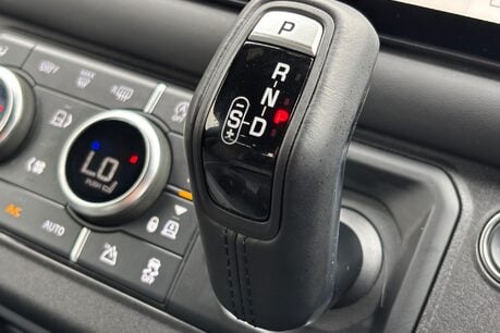 Land Rover Defender 90 D350 X-Dynamic HSE Auto 4WD Euro 6 (S/S) 46