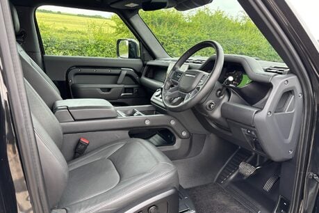 Land Rover Defender 90 D350 X-Dynamic HSE Auto 4WD Euro 6 (S/S) 17