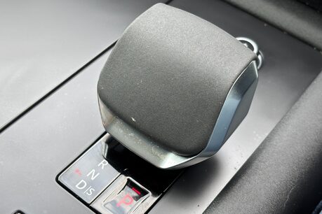 Land Rover Discovery D300 SE MHEV Auto 4WD Euro 6 SUV (300ps) 49