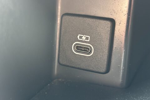 Land Rover Discovery D300 SE MHEV Auto 4WD Euro 6 SUV (300ps) 34