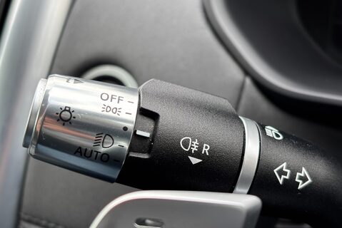 Land Rover Discovery D300 SE MHEV Auto 4WD Euro 6 SUV (300ps) 47