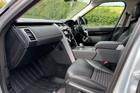 Land Rover Discovery D300 SE MHEV Auto 4WD Euro 6 SUV (300ps) 15