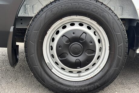 Ford Transit Custom 280 L1 Base Panel Van with Air Con & Twin Side Doors 34