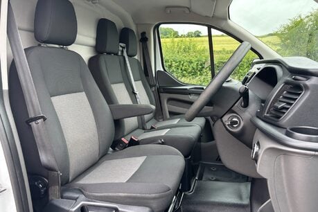Ford Transit Custom 280 L1 Base Panel Van with Air Con & Twin Side Doors 30