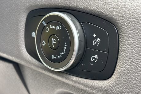 Ford Transit 290 L2 H2 Leader 130 ps Panel Van with Air Con & Rear Camera 40