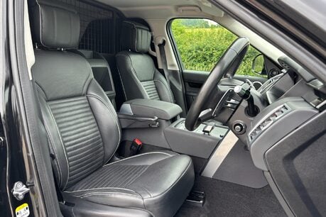 Land Rover Discovery D300 HSE Mhev Auto 4wd (S/S) Euro 6 31