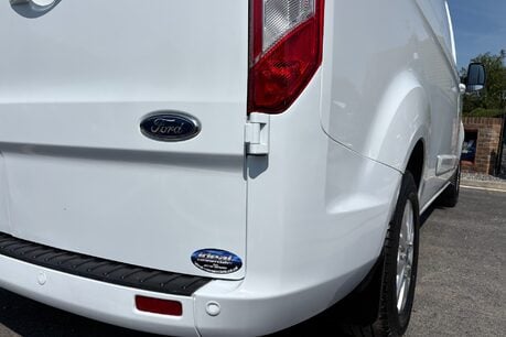 Ford Transit Custom 300 L2 Limited 130 ps Panel Van 26