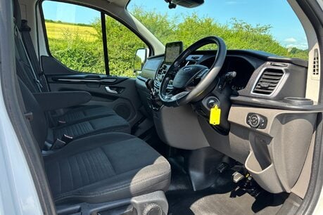 Ford Transit Custom 300 L2 Limited 130 ps Panel Van 19