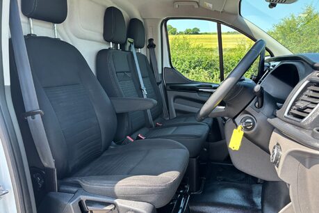Ford Transit Custom 300 L2 Limited 130 ps Panel Van 30