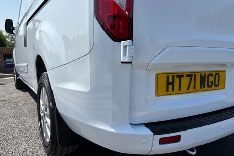 Ford Transit Custom 300 L2 Limited 130 ps Panel Van 27